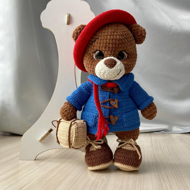 🧸 Hugo the Traveler Bear