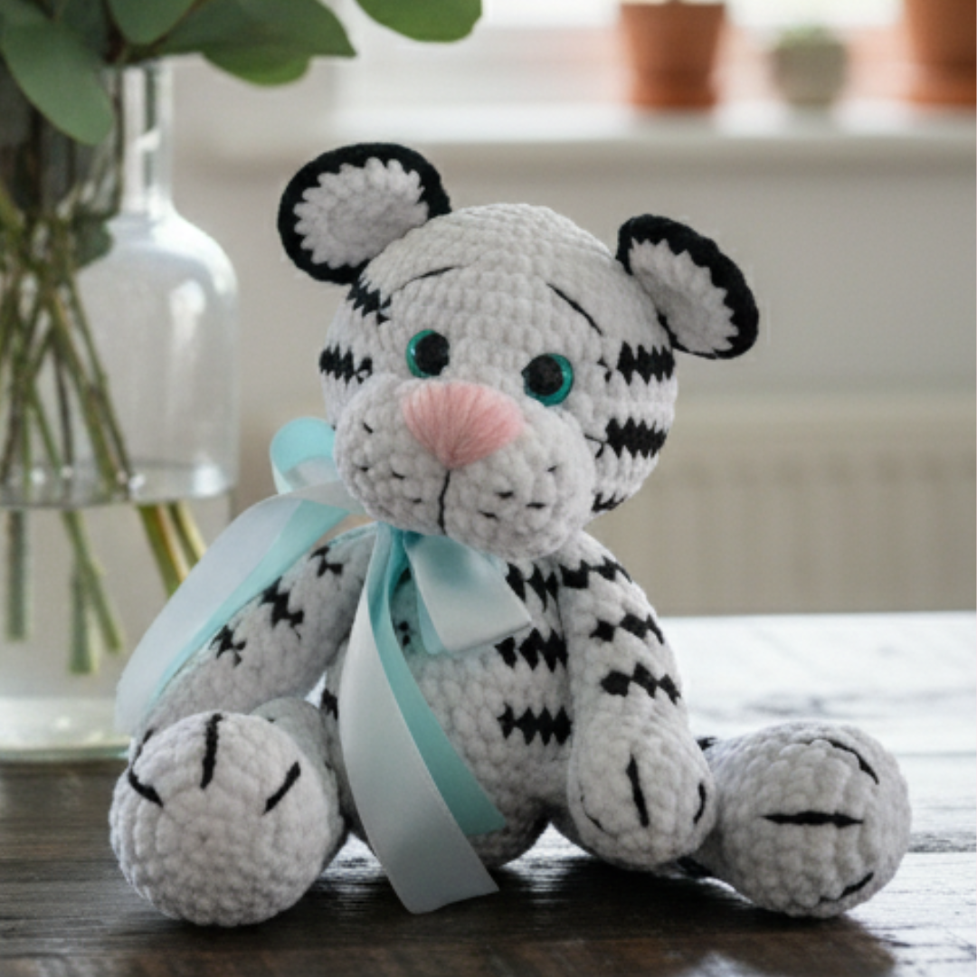 Marun – The Gentle Crochet White Tiger🐯