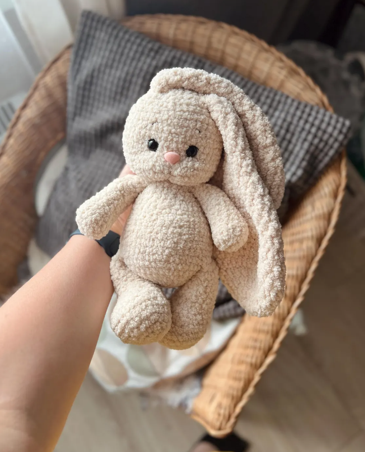 🐰 Bella the Bunny