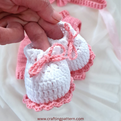 🐰 Crochet Overall & Booties Pattern