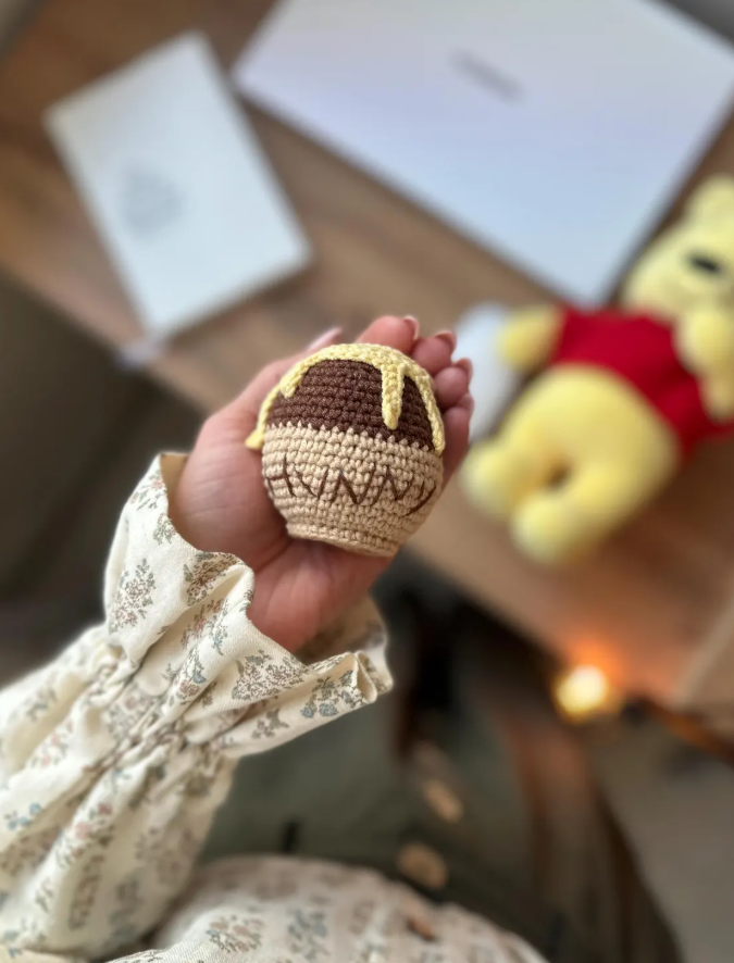 🧸 Theo the Honey Bear